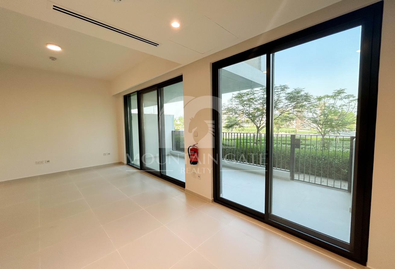Premium Location | Green View | Brand New photo 6