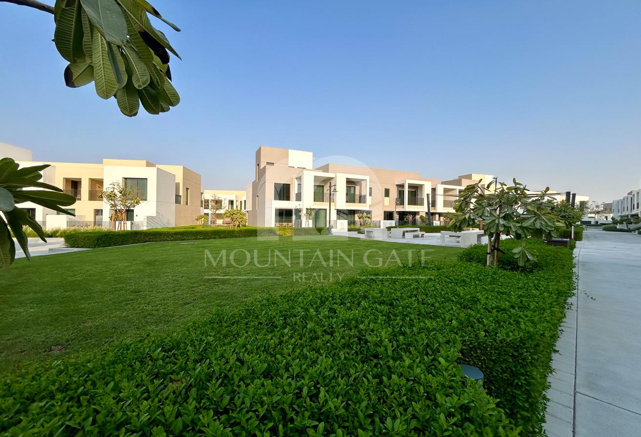 Premium Location | Green View | Brand New photo 27