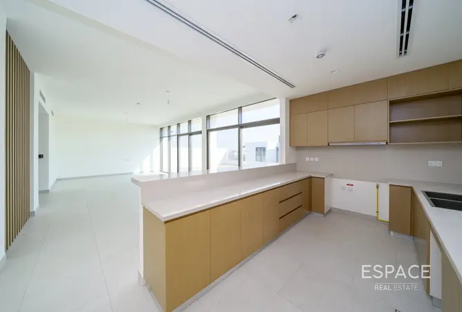155507940 - Property Image 3