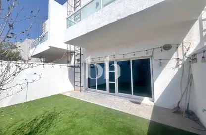 تاون هاوس - 3 غرف نوم - 4 حمامات للبيع في غرب الفرجان - الفرجان - دبي