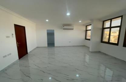 Villa - 4 - 5 for rent in Al Karamah - Abu Dhabi