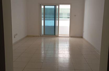 Apartment - 2 Bedrooms - 2 Bathrooms for rent in Thuraya Al Majaz Building - Al Majaz 3 - Al Majaz - Sharjah