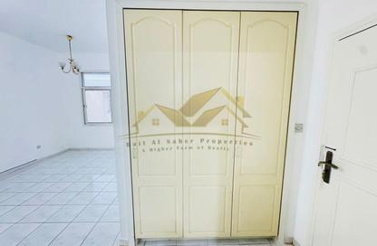 Apartment - Studio - 1 Bathroom for rent in Al Karama - Dubai Apartment - Studio - 1 Bathroom for rent in Al Karama - Dubai