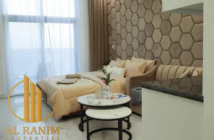 Apartment - 1 Bathroom for rent in Azizi Star - Al Furjan - Dubai