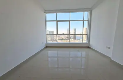 Apartment - 3 Bedrooms - 3 Bathrooms for rent in Al Mamzar Plaza - Al Taawun Street - Al Taawun - Sharjah