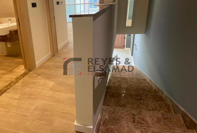 62058342 - Property Image 3