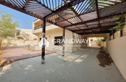 Villa - 4 - 4 for rent in Jumeirah 3 Villas - Jumeirah 3 - Jumeirah - Dubai