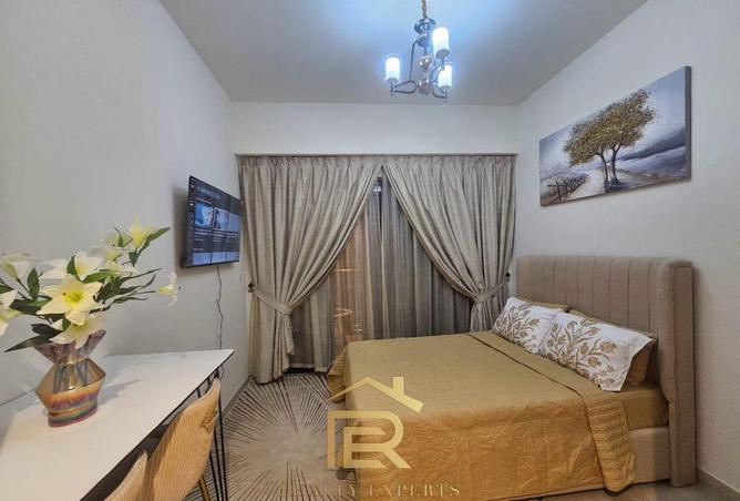 98704323 - Property Image 2