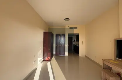 شقة - 1 حمام للايجار في رويال بريز 2 - رويال بريز - قرية الحمرا - رأس الخيمة