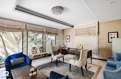 Villa - 5 Bedrooms - 6 Bathrooms for rent in Garden Homes Frond C - Garden Homes - Palm Jumeirah - Dubai