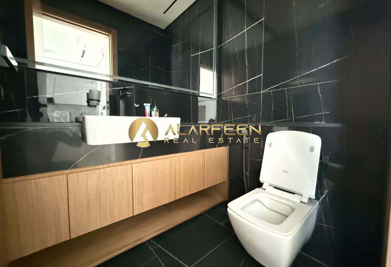 1BHK Furnished | High Floor | Bright Unit photo 11