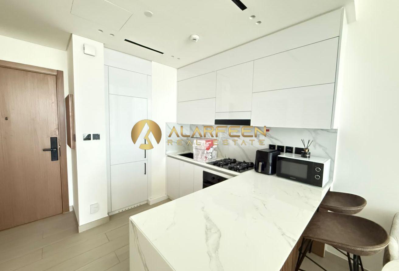 1BHK Furnished | High Floor | Bright Unit photo 6