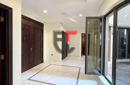 Villa - 6 Bedrooms - 6 Bathrooms for rent in Signature Villas Frond C - Signature Villas - Palm Jumeirah - Dubai