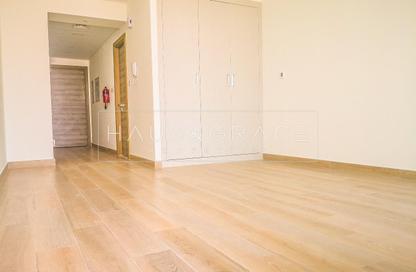 Apartment - Studio - 1 for rent in Bloom Towers B - Bloom Towers - District 10 - Jumeirah Village Circle - Dubai