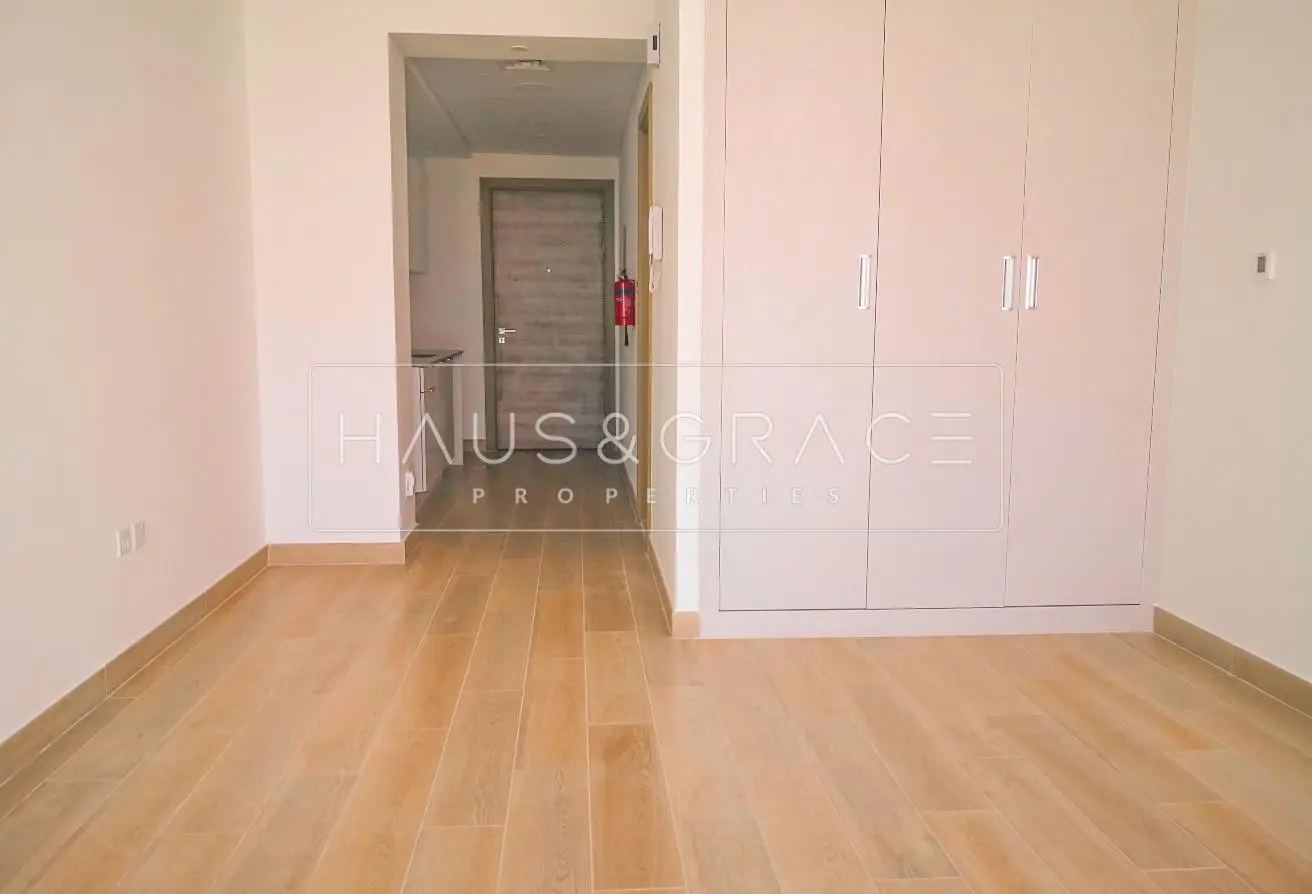 150030402 - Property Main Image