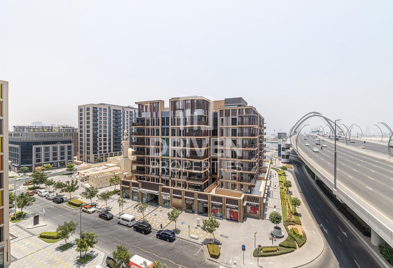 Spacious and Bright Apt | Sea View | Vacant