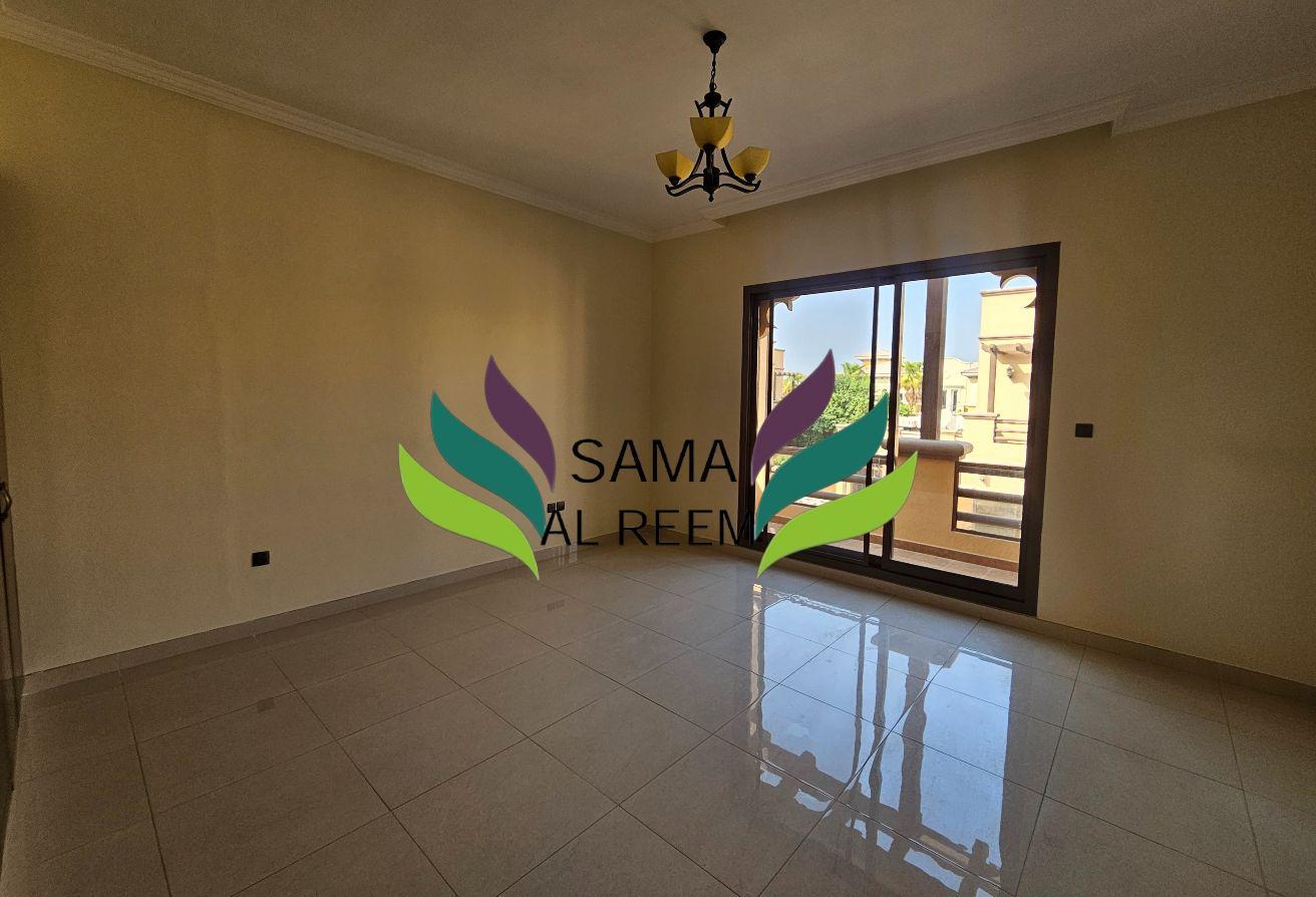 4 Bed Compound Villa | Jumeirah 1 | Shared Pool photo 10
