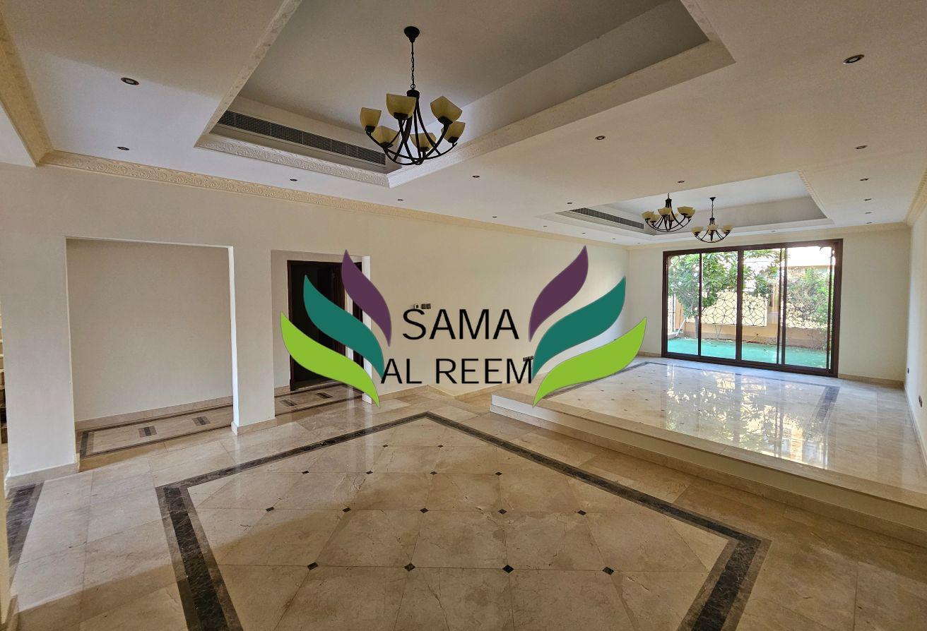 4 Bed Compound Villa | Jumeirah 1 | Shared Pool photo 5