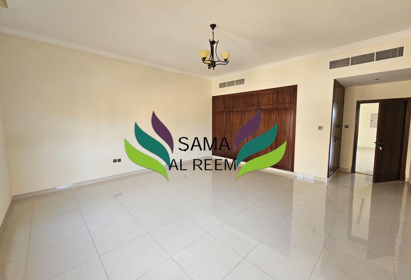 4 Bed Compound Villa | Jumeirah 1 | Shared Pool photo 9