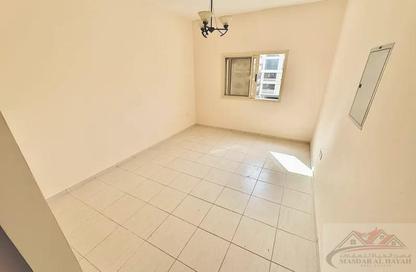 Apartment - 1 Bedroom - 2 Bathrooms for rent in Muwaileh 29 Building - Muwaileh - Sharjah
