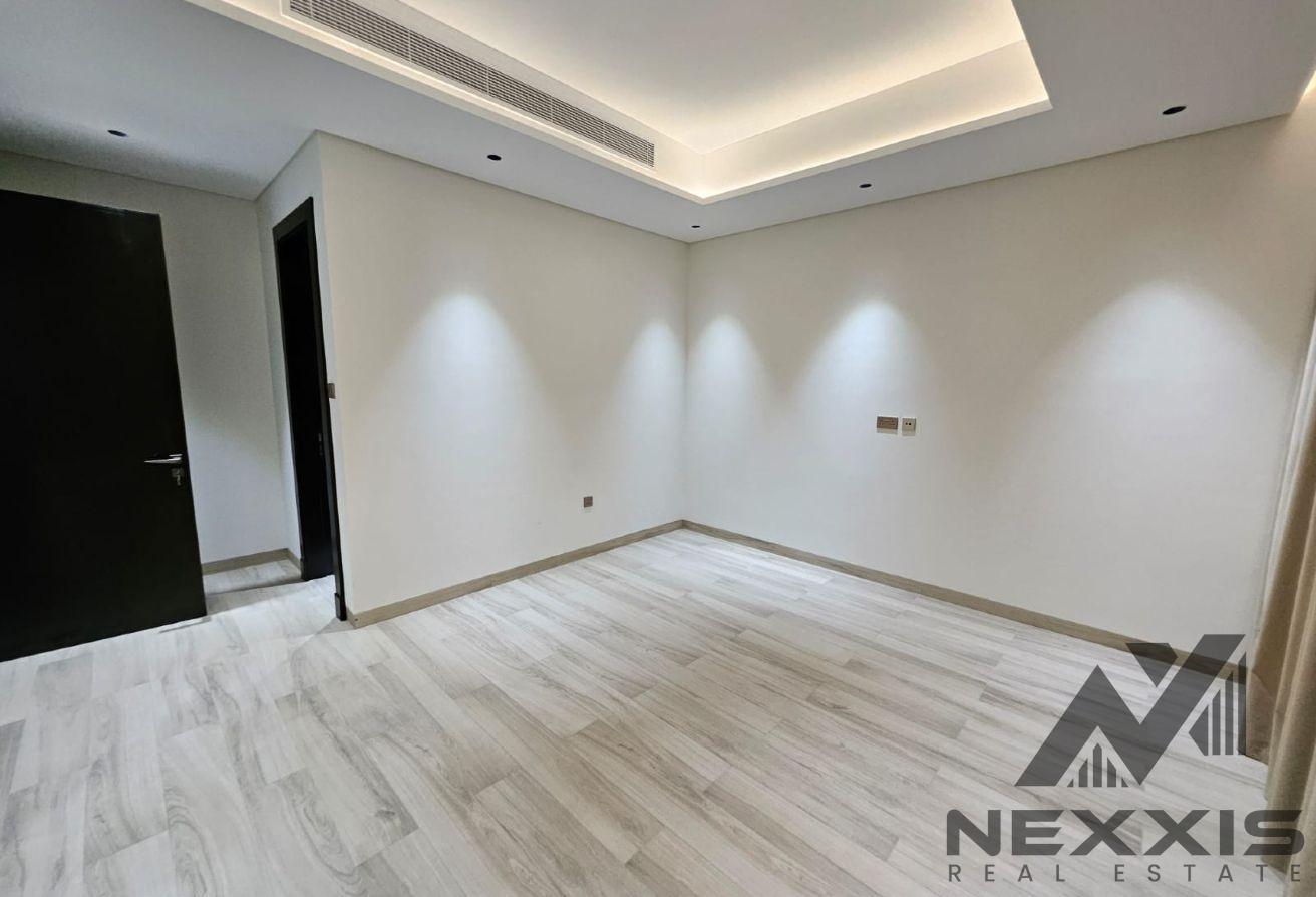 Huge Family Home | Brand New | Custom Built photo 12