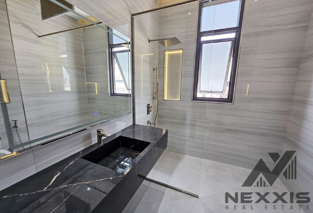 Huge Family Home | Brand New | Custom Built photo 23