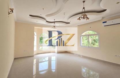 Villa - 4 - 5 for rent in Muwafja - Wasit - Sharjah Villa - 4 - 5 for rent in Muwafja - Wasit - Sharjah