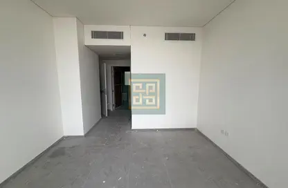 شقة - غرفة نوم - 2 حمامات للايجار في مساكن فييرا - مدينة دبي للإنتاج (اي ام بي زد) - دبي