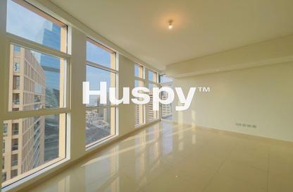 شقة - 4 - 5 للايجار في يونايتد سكوير - الخالدية - أبوظبي