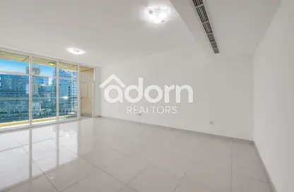 شقة - 2 غرف نوم - 2 حمامات للايجار في برج كورال - الخليج التجاري - دبي