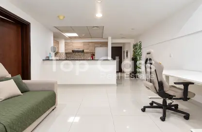 شقة - غرفة نوم - 2 حمامات للايجار في طراز عربي - مساكن القناه المائية - مدينة دبي الرياضية - دبي شقة - غرفة نوم - 2 حمامات للايجار في طراز عربي - مساكن القناه المائية - مدينة دبي الرياضية - دبي