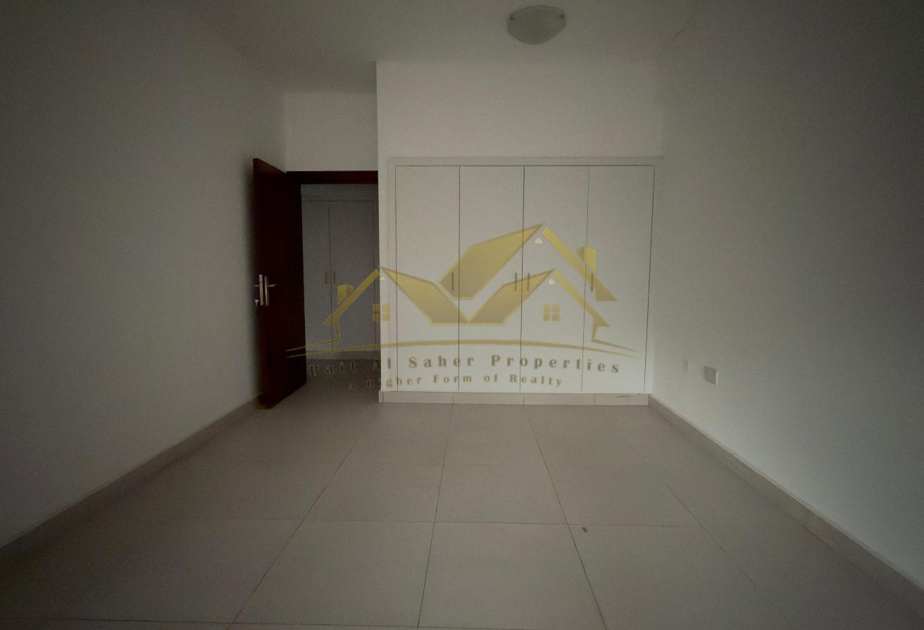 2 BR Apartment in Bur Dubai | Balcony photo 13
