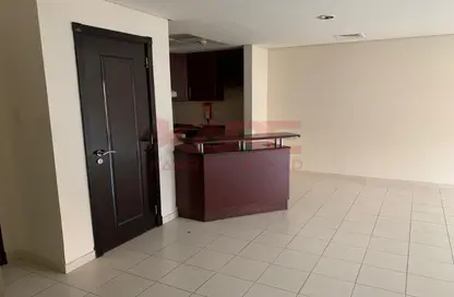 شقة - غرفة نوم - 2 حمامات للايجار في بناية  38إلى107 - طراز البحر المتوسط - ديسكفري جاردنز - دبي