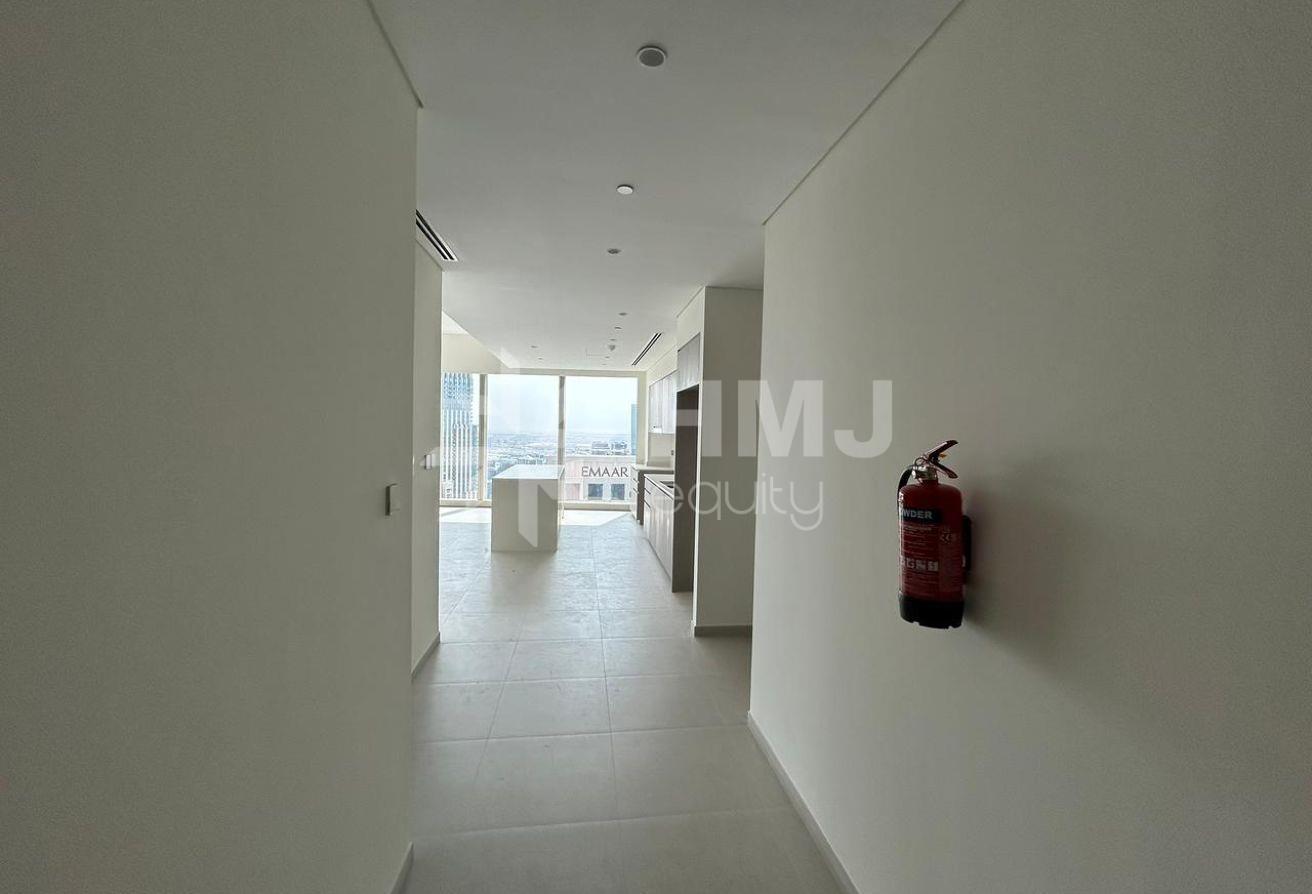 Brand New | Burj and Fountain View | Luxury photo 13