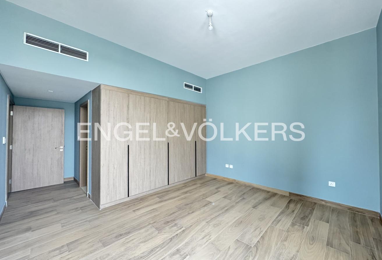 Internal Location | Vacant | Maids Room photo 7