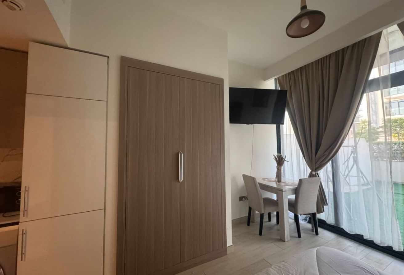 Studio apartment in Azizi Riviera 16, Meydan: 9