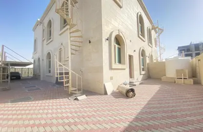 Villa - 6 Bedrooms - 7 Bathrooms for rent in Tilal City - Sharjah