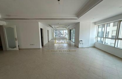 Apartment - 3 - 3 for rent in Latifa Tower - Al Majaz 1 - Al Majaz - Sharjah