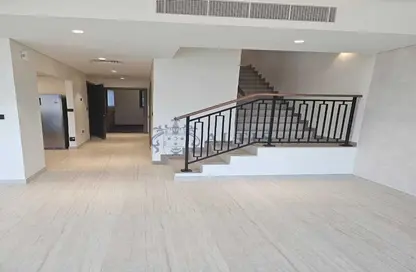 Villa - 4 Bedrooms - 3 Bathrooms for rent in Portofino - Damac Lagoons - Dubai