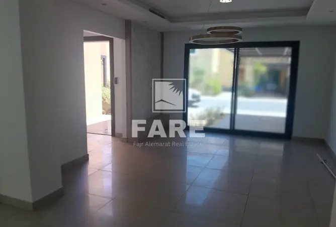 87896014 - صورة العقار 3