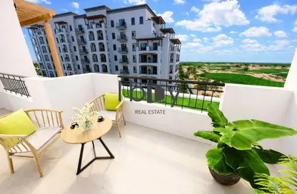 Apartment - 2 Bedrooms - 3 Bathrooms for sale in Views B - Yas Golf Collection - Yas Island - Abu Dhabi