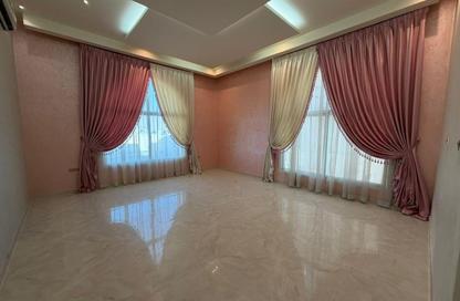 Villa - 7 Bedrooms - 7+ Bathrooms for rent in Julfar - Ras Al Khaimah