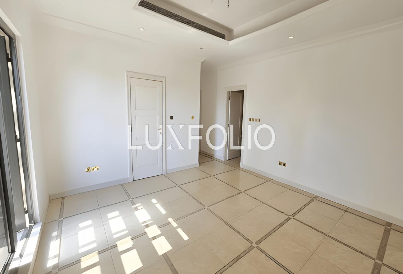 Semi Upgraded | Vacant | Unfurnished photo 10