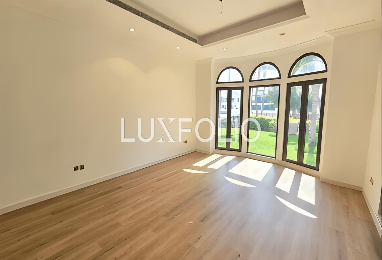 Semi Upgraded | Vacant | Unfurnished photo 4
