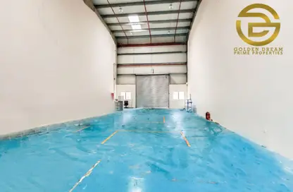 Warehouse - Studio - 1 Bathroom for rent in Al Khawaneej - Dubai