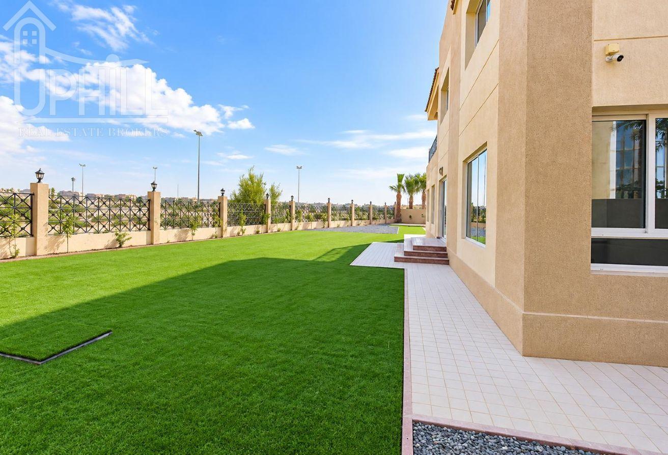 Spacious 6 Beds Independent Villa Prime Location photo 22