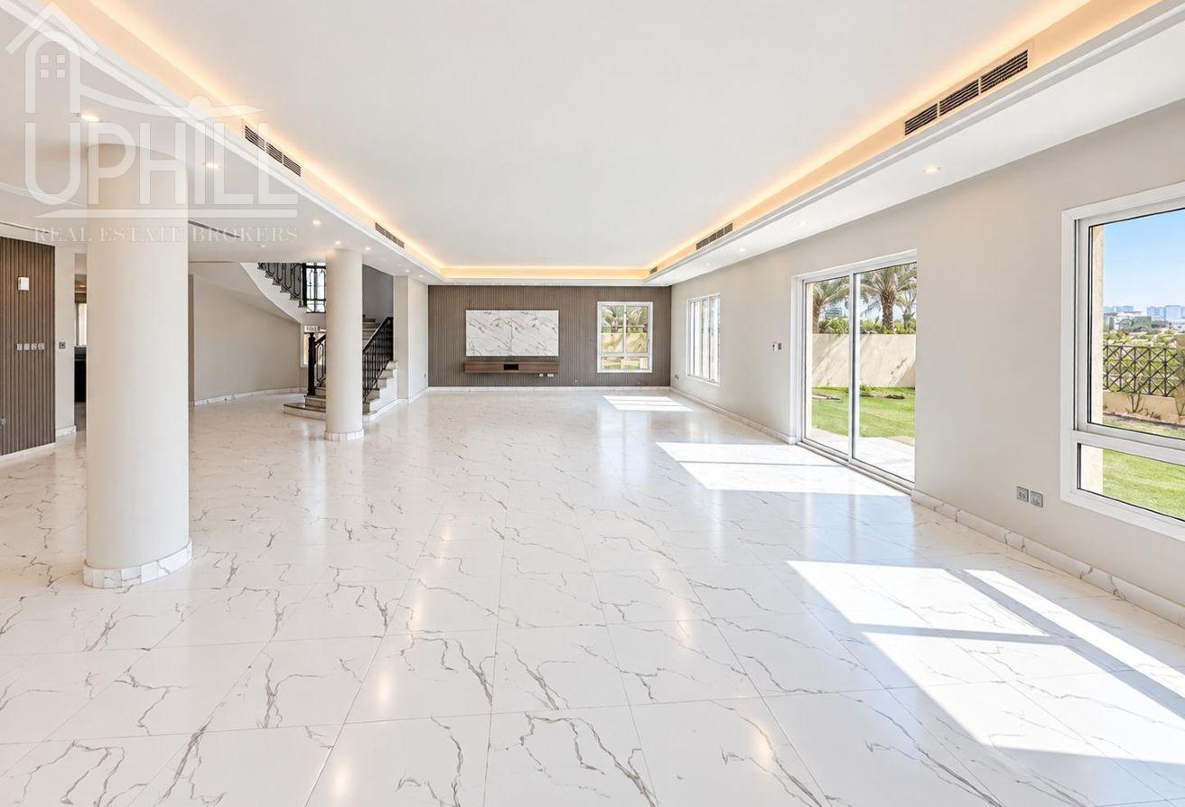 Spacious 6 Beds Independent Villa Prime Location photo 11