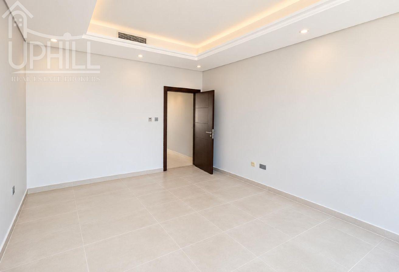 Spacious 6 Beds Independent Villa Prime Location photo 17