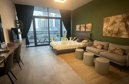 شقة - 1 حمام للايجار في في2 - مدينة دبي الرياضية - دبي