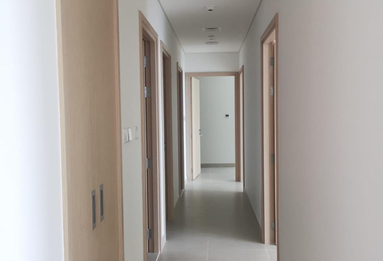 SEA GATE | Ultra Spacious 3BR + Maid | Premium photo 3